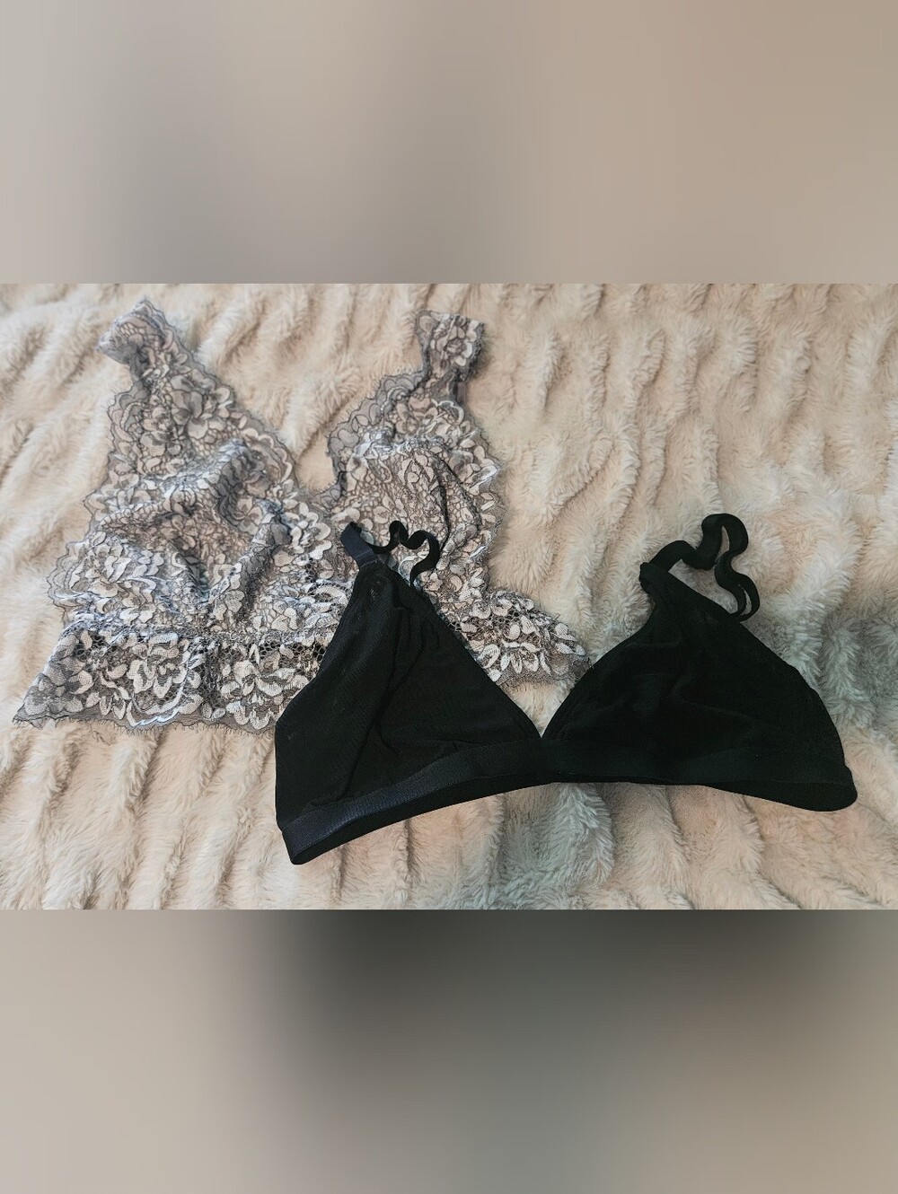 🎉 6 Items/$15 🎉 Women's V Neckline Lace & Mesh Bralette Set (2 Bras)